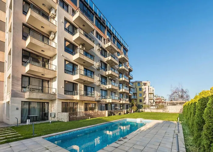 شقة Didi's Stylish - Seaview & Pool Backyard *