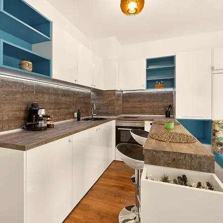 Apartament Blue Mirage - Seaview & Pool Backyard Warna