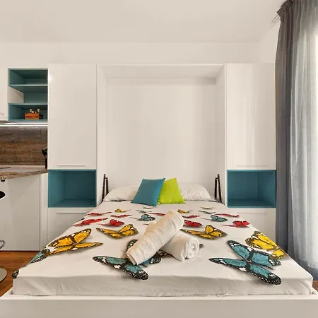Blue Mirage - Seaview & Pool Backyard Warna