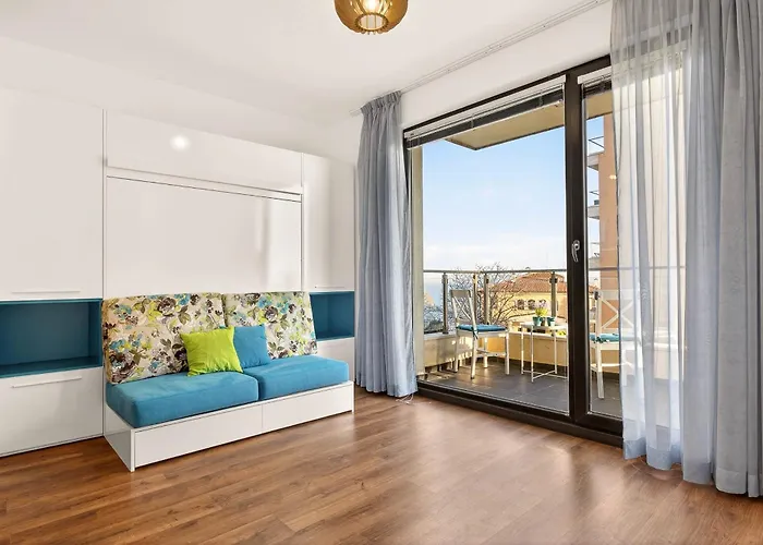 Appartamento Didi's Stylish - Seaview & Pool Backyard Varna